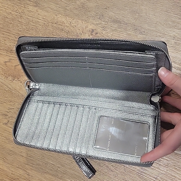 Michael Kors Clutch - Picture 7 of 11